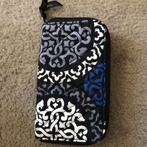 Vera Zip Around wallet